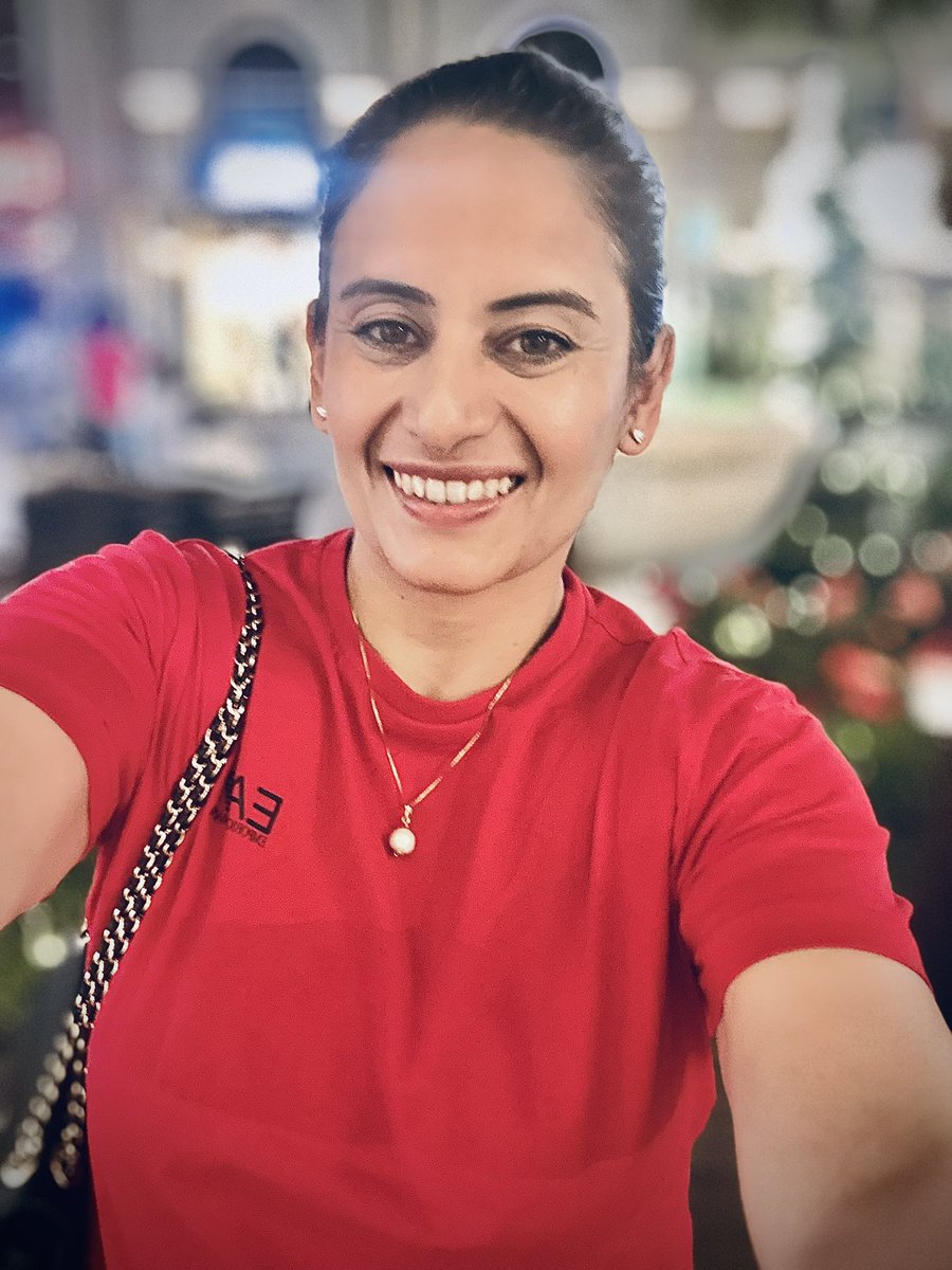 RupiSra's tweet image. I don't try to stand out. I just don't blend in. 
Simple. 

#lovemyself 
#Panamá #thala