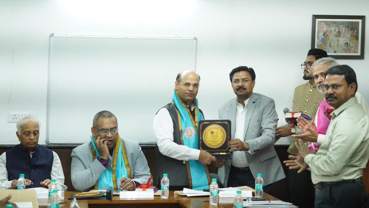 dsjduofficial's tweet photo. Delhi School of Journalism, @UnivofDelhi hosted its 1st Annual Meet for International Students on April 30, 2026 at Int. Guest House, DU.
48 students from 13 countries joined the event. Chief Guest: Prof. Yogesh Singh, Hon’ble VC, DU 
GoH: Mr. Paulo, Chargé d’Affaires, Fiji HC. https://t.co/JNFyjMtdEn
