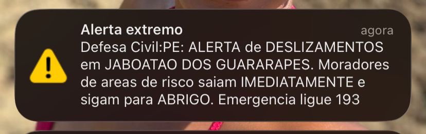 Katiaalorena's tweet image. Vamos ficar em casa .
#chuva