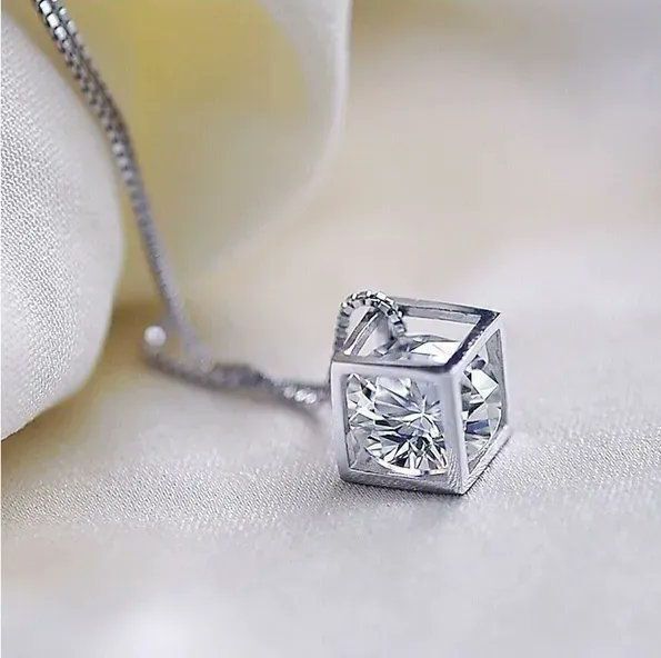 CM_Hearts's tweet photo. This necklace is a perfect addition to your jewellery collection. Its unique design and quality materials make it a great choice. https://t.co/nvkJzU47hs #ATSocialMedia #jewelry #tweetuk #tweeturbiz #giftideas #giftsforher #UKHashtags #smallbusiness #firsttmaste https://t.co/ihqldjvsNh