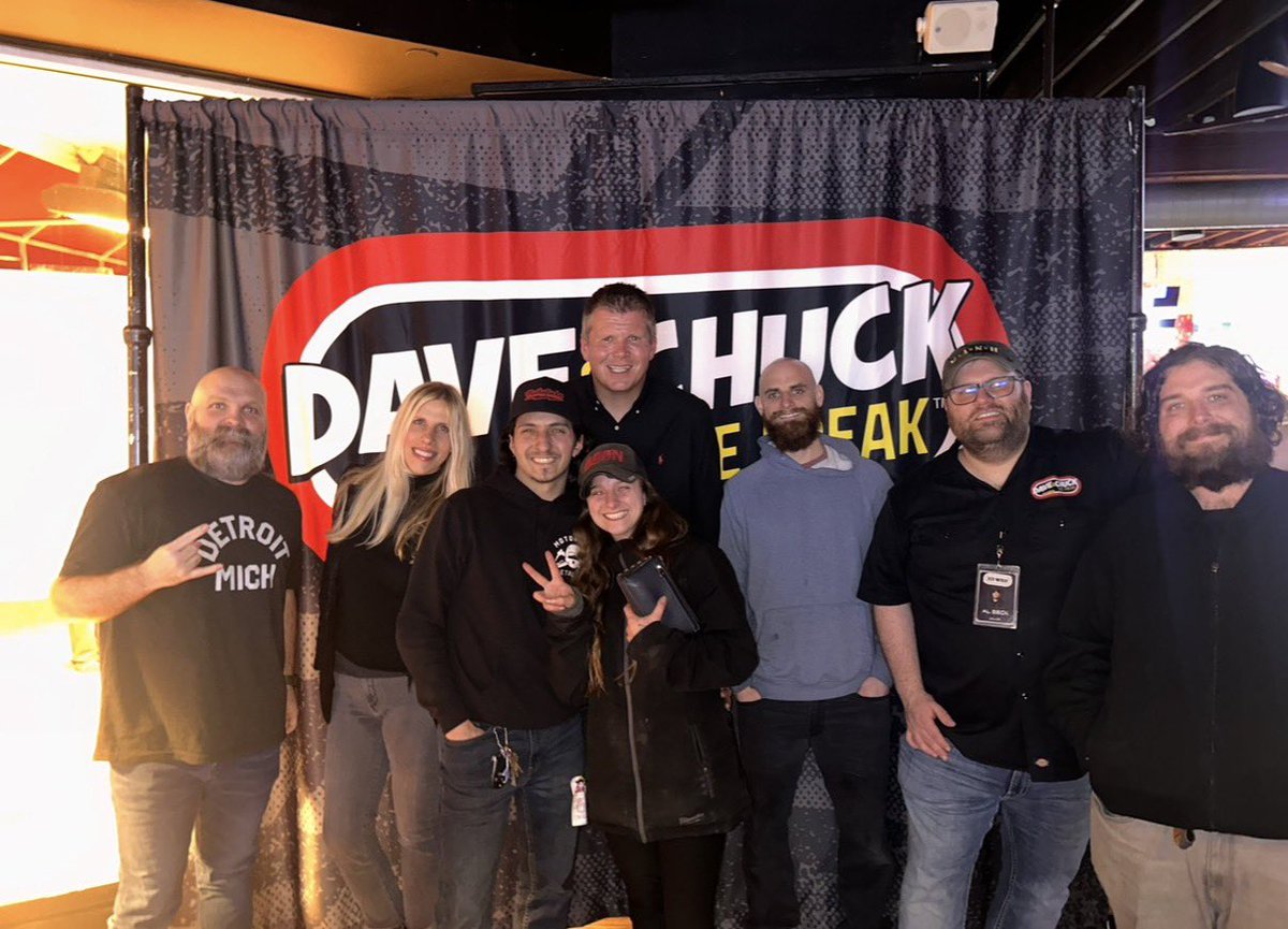Dave&ChuckTheFreak tweet media