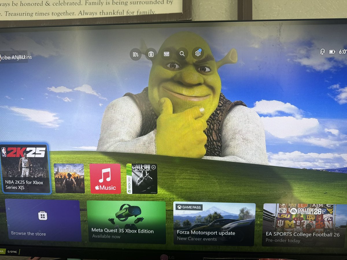 lavboy13's tweet photo. @asha_shar My Xbox home https://t.co/q8yKBP1rOW