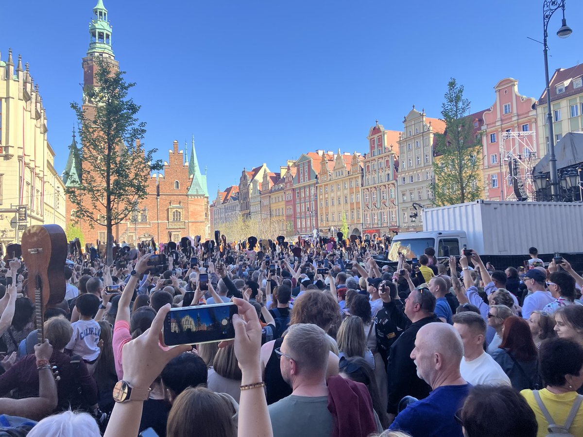Superquerdenker's tweet photo. #1May here is better than in #Berlin.
#Wrazlav https://t.co/hK0PXVOmVh