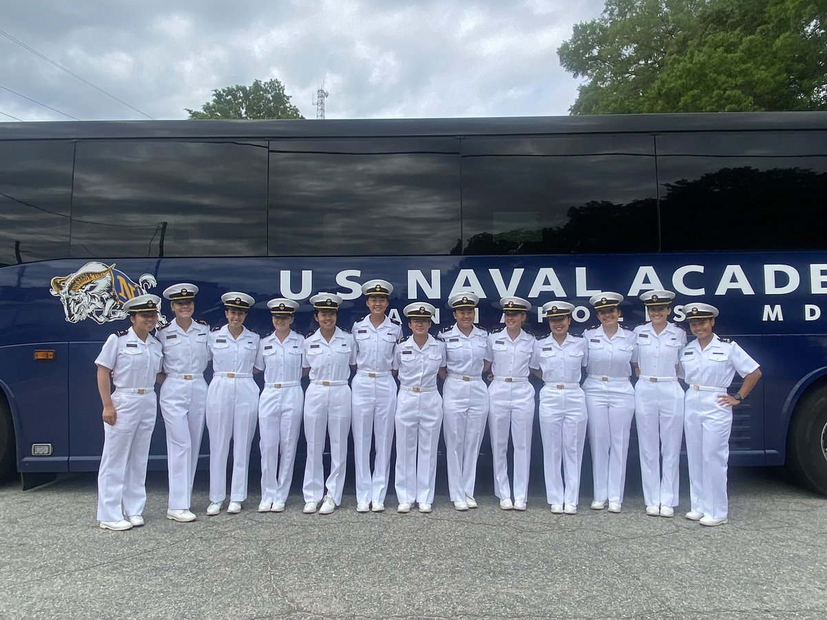 NavyWTennis's tweet image. Arriving in style to NCAAs 🫡

#GoNavy | @ITA_Tennis