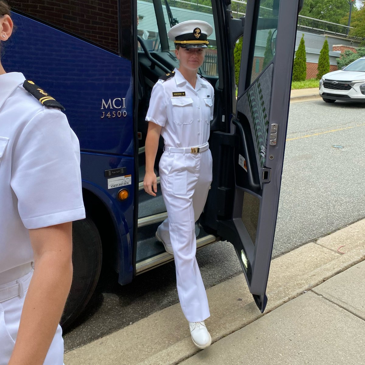 NavyWTennis's tweet image. Arriving in style to NCAAs 🫡

#GoNavy | @ITA_Tennis