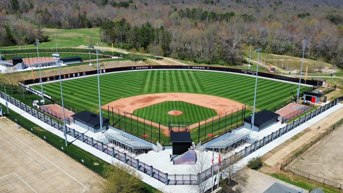 tennseth's tweet photo. #HsBaseballFields @knoxCHS_BSBL  Knoxville Central Bobcats https://t.co/g1sGhS9Qbb