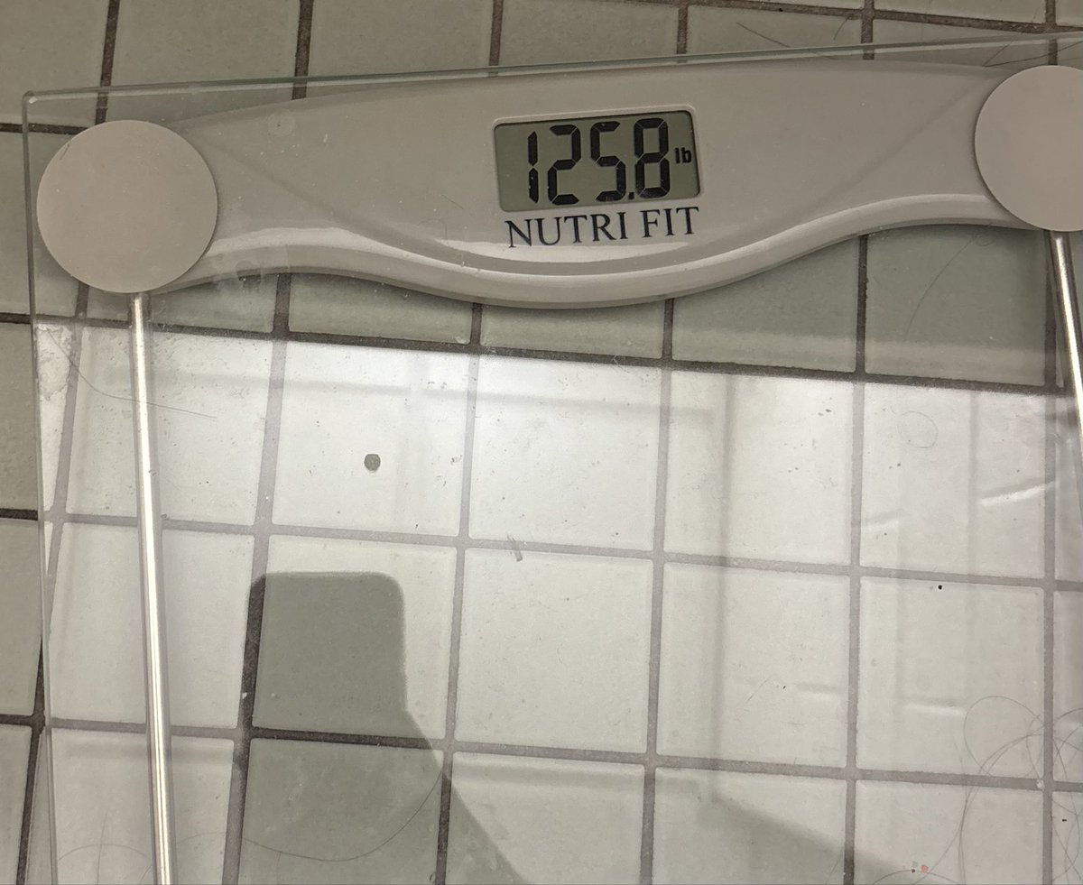 lolcl5r's tweet image. holy shit nobody move a muscle 

#edtwt #weightloss