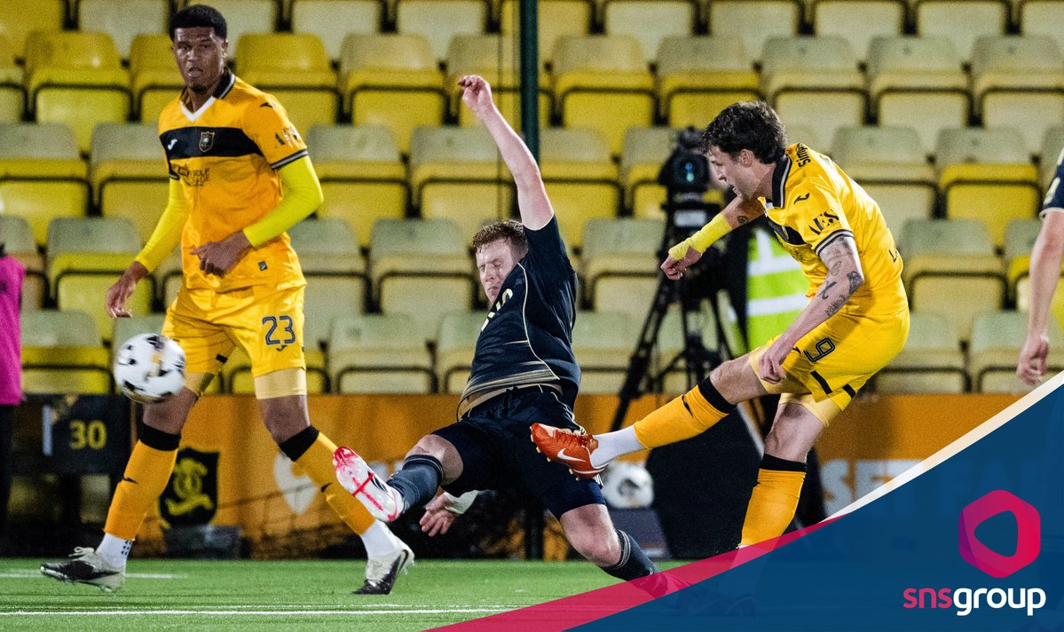 snsgroup's tweet image. 🟡⚫️ 𝗟𝗶𝘃𝗶𝗻𝗴𝘀𝘁𝗼𝗻 2⃣-2⃣ 𝗔𝗯𝗲𝗿𝗱𝗲𝗲𝗻 🔴⚪️

Two goals apiece in an entertaining Friday night Premiership clash in Livingston ⚽️

#WHPREM | #AberdeenFC | #LivingstonFC