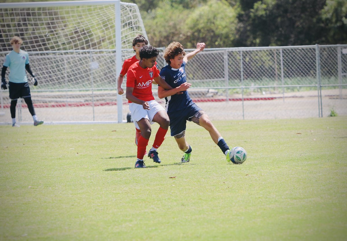 ParkerLochore's tweet photo. #29 last minute goal for a 3-2 win. 
@ucsdmsoc
@UCSBMensSoccer
@USDmsoccer
@CPMensSoccer
@SDSUMSoccer
@CSUSM_MSoc
@UCImsoc
@Socceroos
@USYouthSoccer
@usysodp
@PortlandMSOC
@HPUsoccer
@SanJoseStateMS https://t.co/XXQ5R19TLp