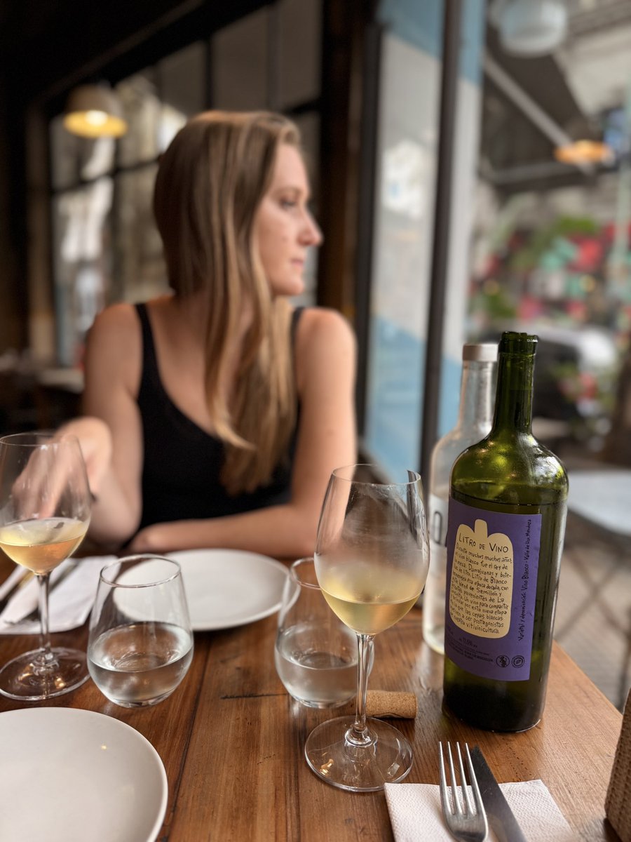 Rebecca Bakels tweet media