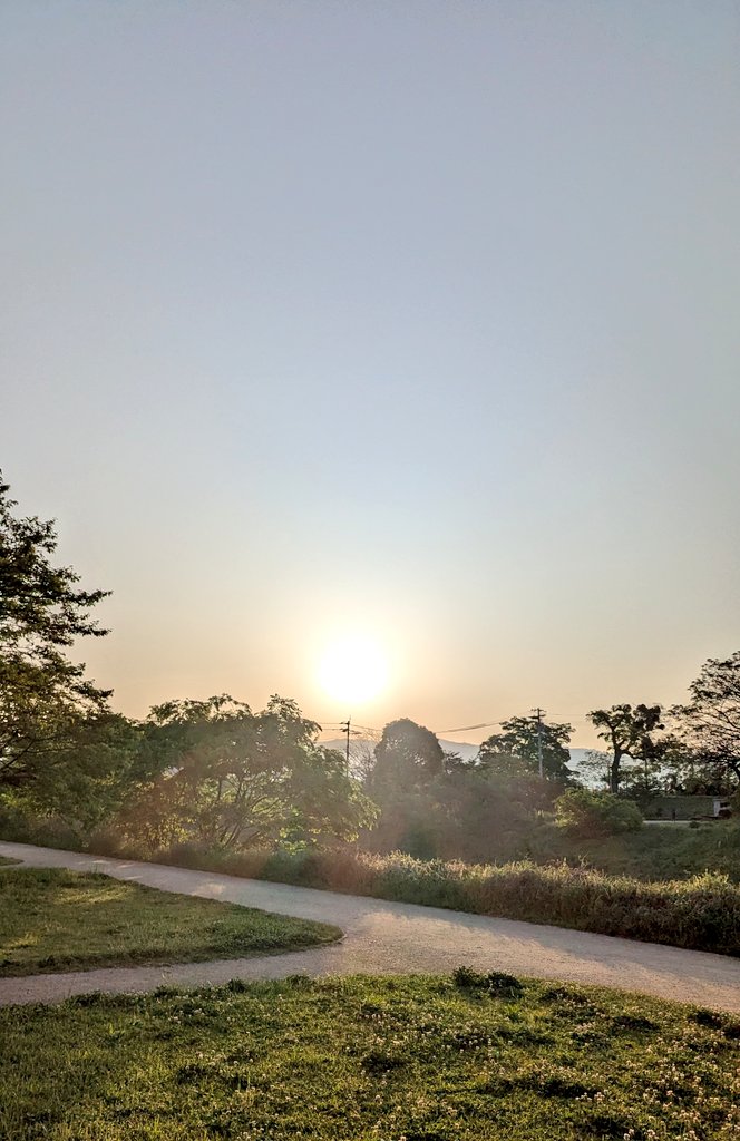 おはようございます☀

いい天気✨
8時間スワイショウいきまーす🕺✨

#8時間スワイショウ #愛媛松山
#石手川公園