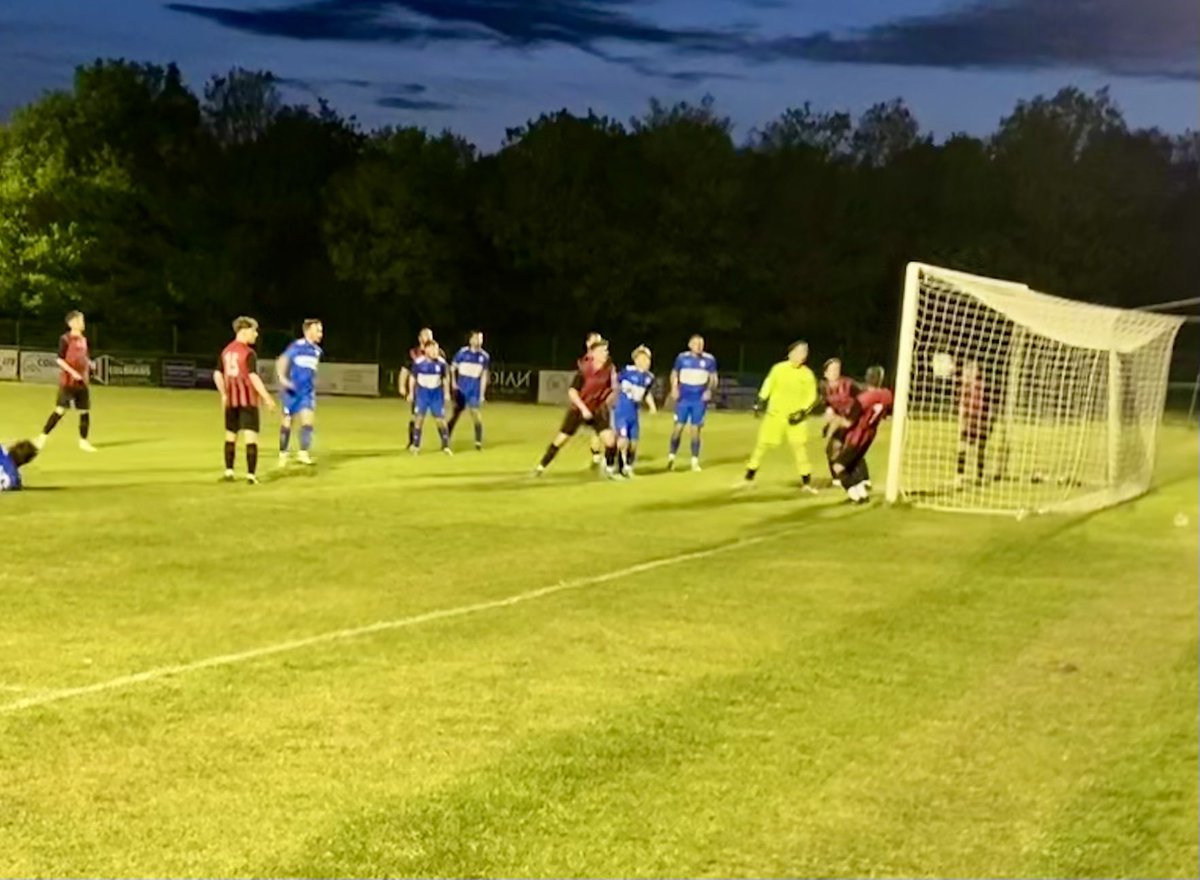 GwsShortStories's tweet photo. Game 97 with Poppy. Tony Kopp Cup Final. A strong @AshingtonRovers 6-3 @BillingshurstDS Big crowd 300-400, flares, flags and singing. Good fun!!! https://t.co/lkwgOA7IbO