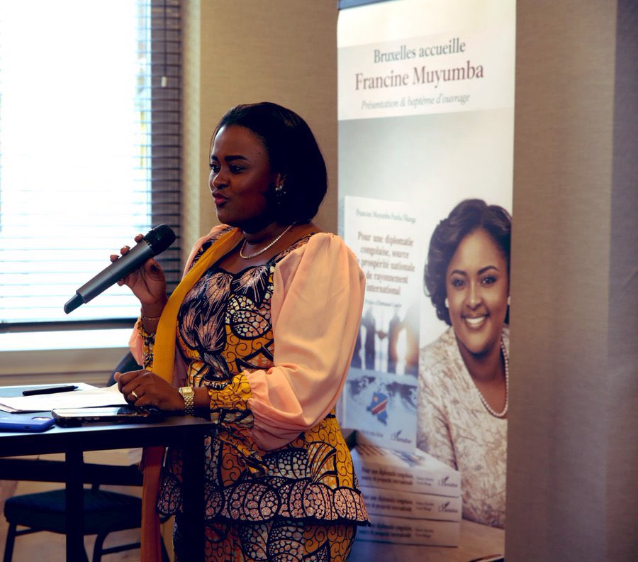 Africa_univers's tweet image. #RDC 🇨🇩 | Francine Muyumba répond à Washington : « La RDC n’a pas besoin de solutions imposées. Une paix durable exige des processus congolais, inclusifs et ancrés dans les réalités du terrain, au-delà des approches punitives. » #Diplomatie #Paix #Souveraineté