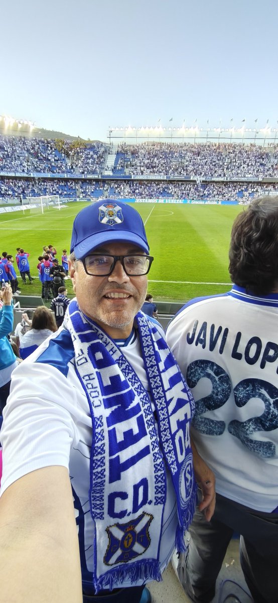 roqueigara's tweet photo. @nando_arnaiz @CDTOficial Siempre compadree🤍💙🤍🏟️estás en mi pensamiento 💙🤍 https://t.co/ASe02Ln7VJ