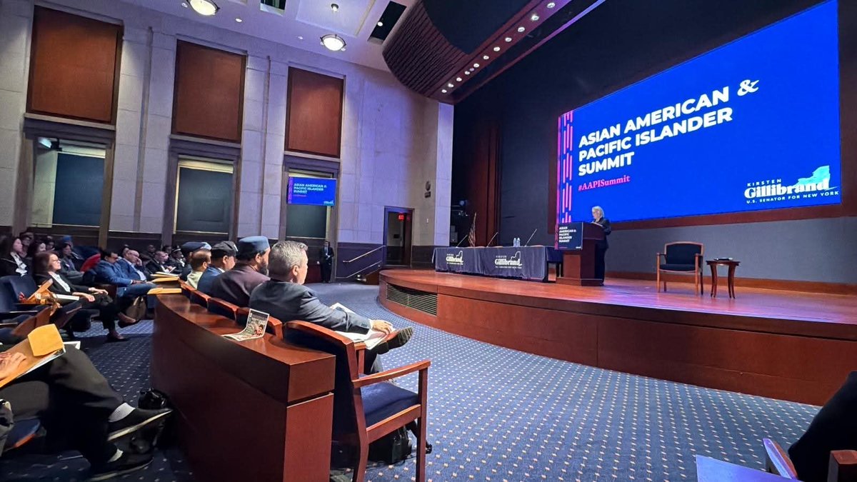 EmergeBrooklyn's tweet image. Brooklyn Emerge at the AAPI Summit on Capitol Hill.
Joined leaders convened by Kirsten Gillibrand, with leadership from Chuck Schumer, to advance AAPI priorities.
#AAPISummit #CapitolHill