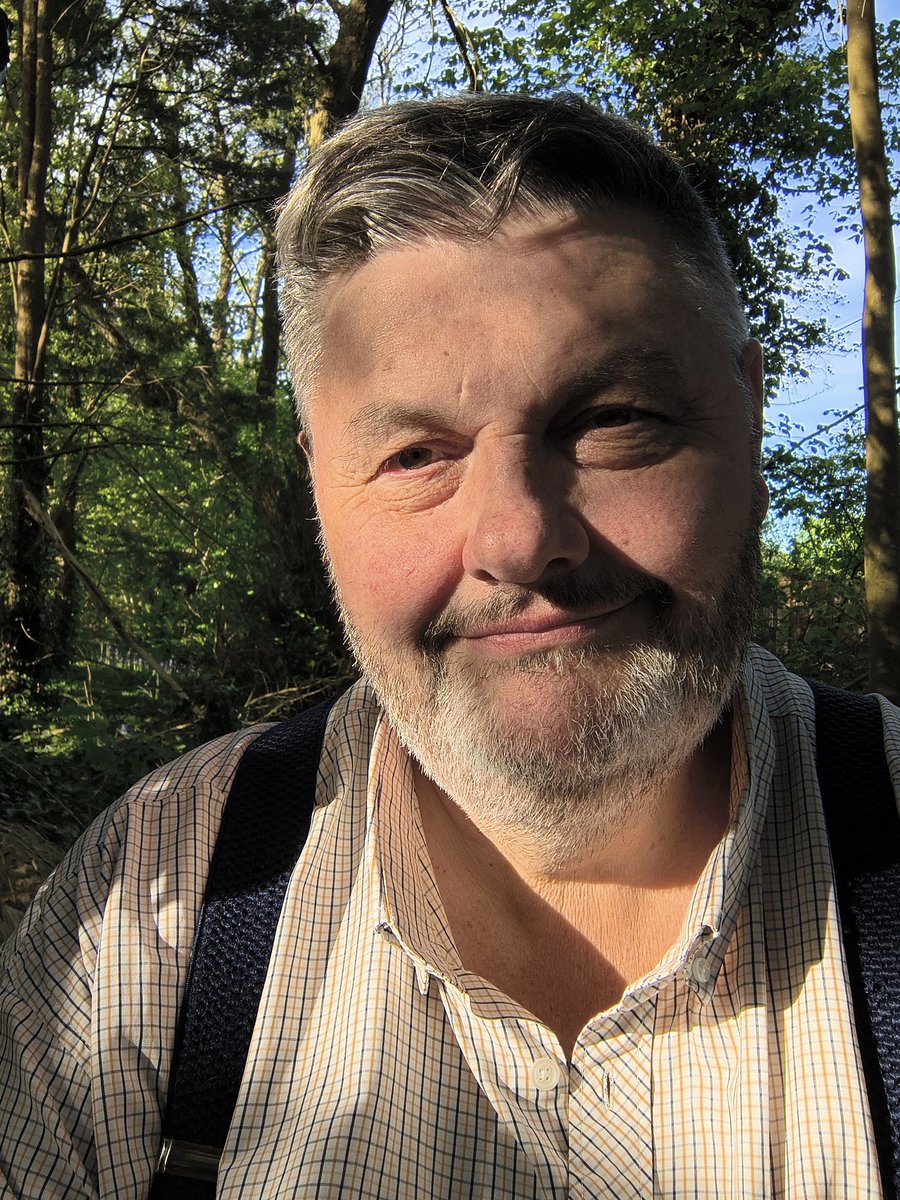 simps56853's tweet photo. Warmed by the spring silunshine https://t.co/WQpIAL5V3t