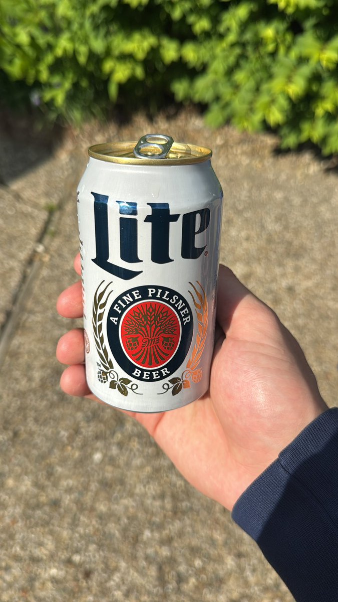 BusterMcthundy's tweet photo. Derby season #GoCards https://t.co/t6t6sJ6WZA