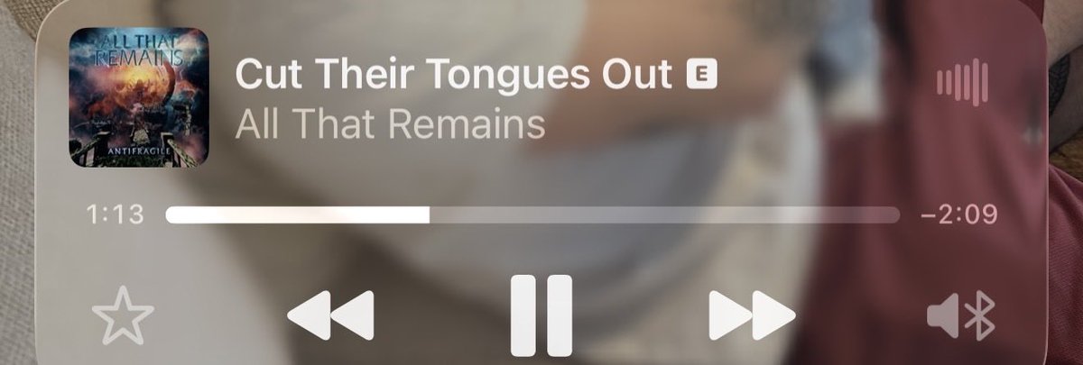 pedrod94's tweet photo. Pre show workout blasting these fellas @philthatremains @ATRhq 🤟🏻🤟🏻😎😎 https://t.co/xAsWRveQoV