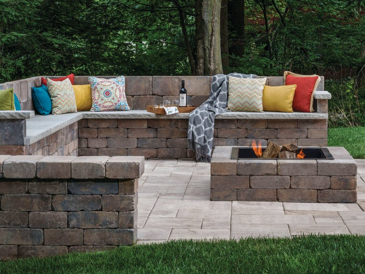 LandscapeDavis's tweet image. 4 Reasons Why You Should Consider a Seating Wall In Your Yard…
LEARN MORE... davislandscapeky.com/4-reasons-why-…

#landscaping #hardscapes #path #walkways #pavers #concrete #homeimprovement #homeandgarden #patios #cincinnati #nky #northernkentucky #seatingwall