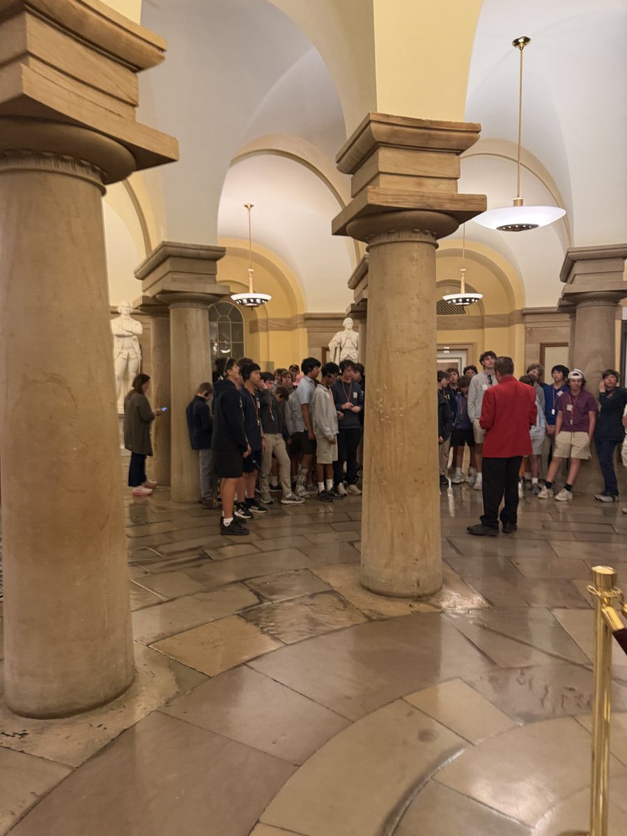 messssa's tweet photo. Bus 2 experiencing the Capitol! https://t.co/harNYKSakM