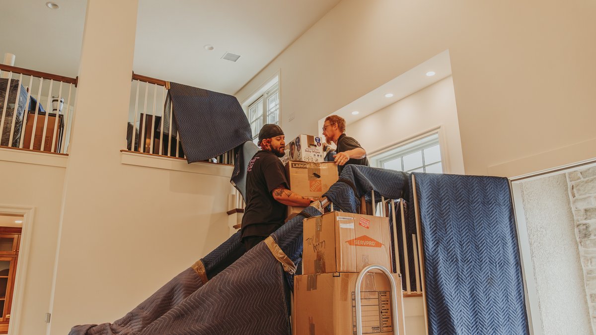 OutAndInMoving's tweet image. Team knocked out another move!
#outandinmoving #professionalmovers #localmovers #furnitureprotection #movingexperts #teamwork #reliableservice #trustedmovers #overlandparkks #bluespringsmo