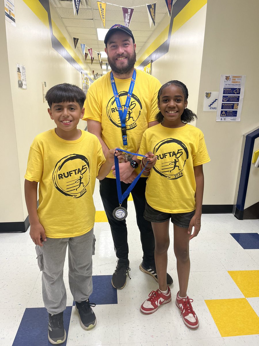 BannekerPanther's tweet image. Huge shoutout to our scholars! 🏃🏽‍♂️🔥 Two of them beat the superintendent! Yazziel placed 3rd 🥉 and Emeraldrose took 4th! So proud! 💪🐾 #PantherPride #RUFTA5 #BannekerSTRONG @kckschools @astubblefield7 @amirahlacey @dezarea26 @aowens43