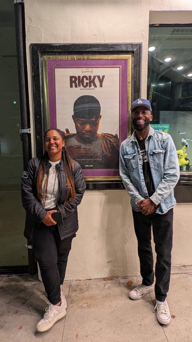 PostInBlack tweet media