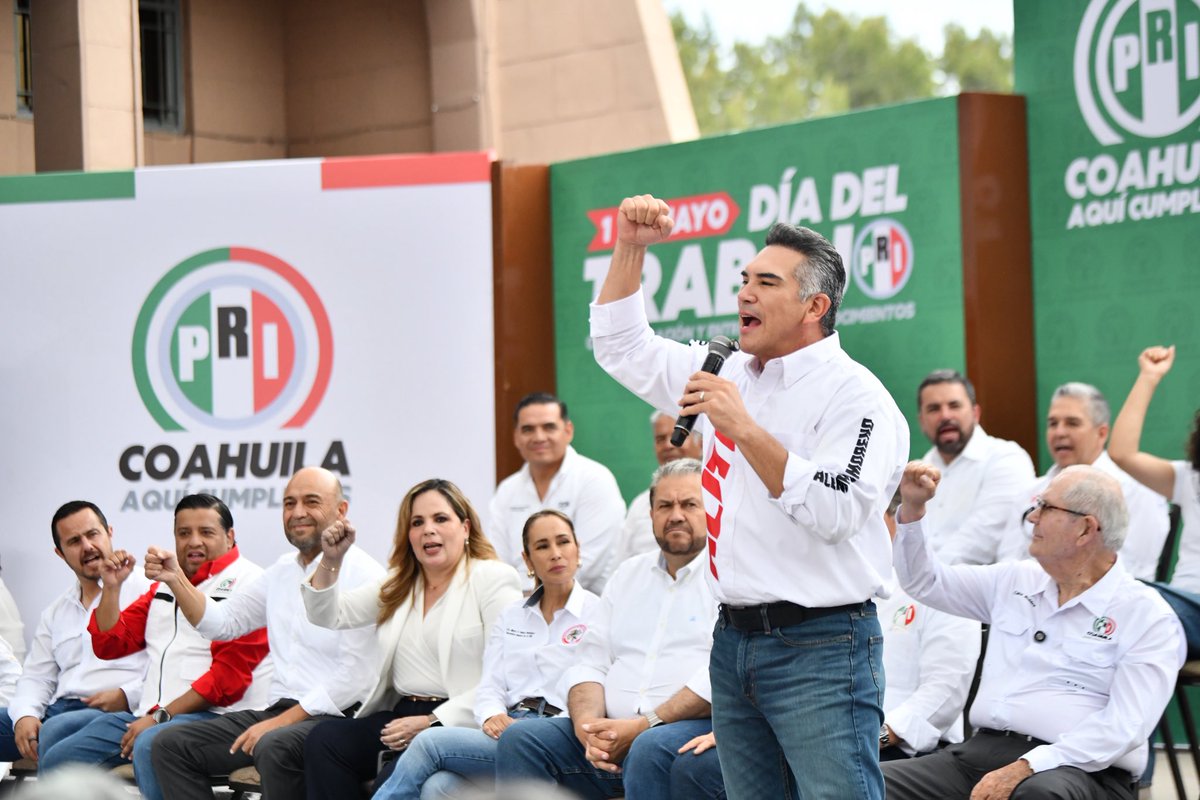 PRI_Nacional's tweet photo. En Coahuila somos equipo: una militancia que camina unida, con orgullo y con fuerza, construyendo todos los días desde el territorio.

Unidos, organizados y comprometidos, estamos listos para dar la batalla con determinación.

Vamos por la victoria. https://t.co/4iHj9JOYMk