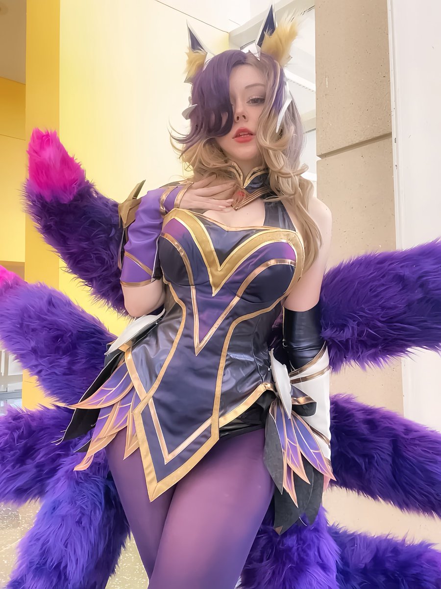Coven Ahri from League of Legends 💜