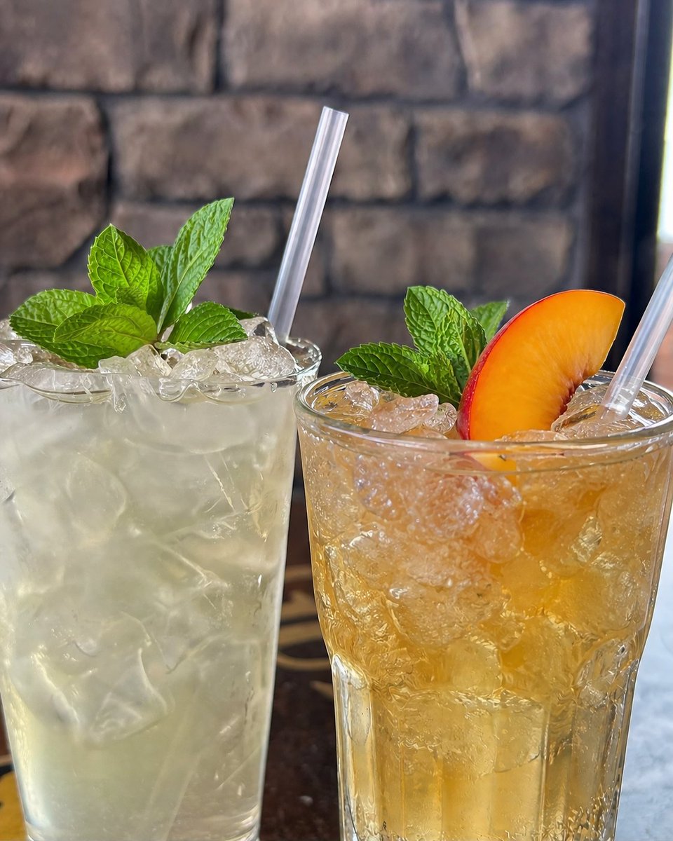 🏇 The Kentucky Derby is this Saturday, and we're bringing the race day vibes to Blarney Stone! 🍑🌿

Sip on our featured Derby specials:
🥃 Mint Julep
🍑 Derby Peach Cocktail

And ladies... wear your best Derby hat on Saturday and enjoy a FREE Derby drink on us. 👒✨