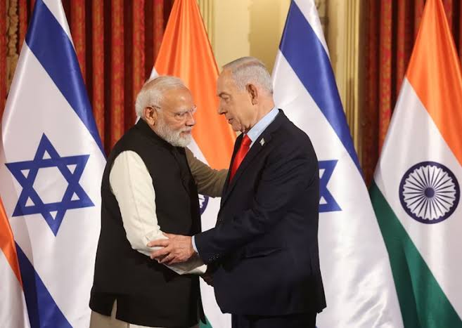 AFRICANDEMOC's tweet image. Indian are acting as snakes!!!

‘Israeli’ Ministry of Defense (IMOD) announced on Thursday a massive logistics achievement, receiving approximately 6,500 tons of munitions and military hardware from India  within a single 24-hour period.

The operation, involving two large cargo