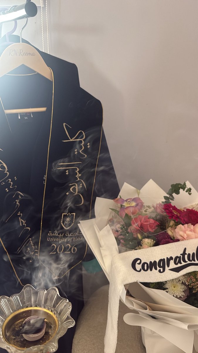 R1425ra's tweet photo. 🎓❤️ https://t.co/vUJw4yTkAH