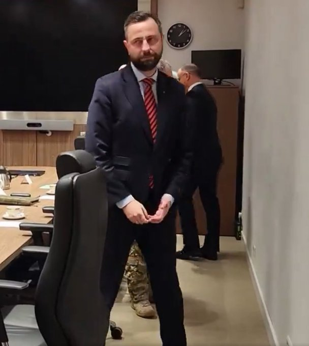 Mariusz tweet media