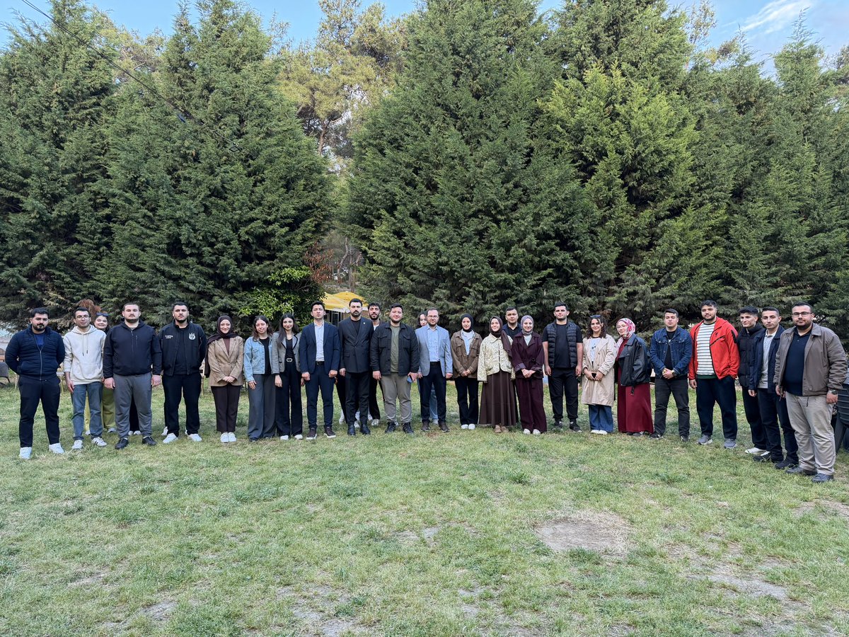 ÜNİAK’lı kardeşlerimiz ile bir araya gelerek doğanın tadını birlikte çıkardık.
