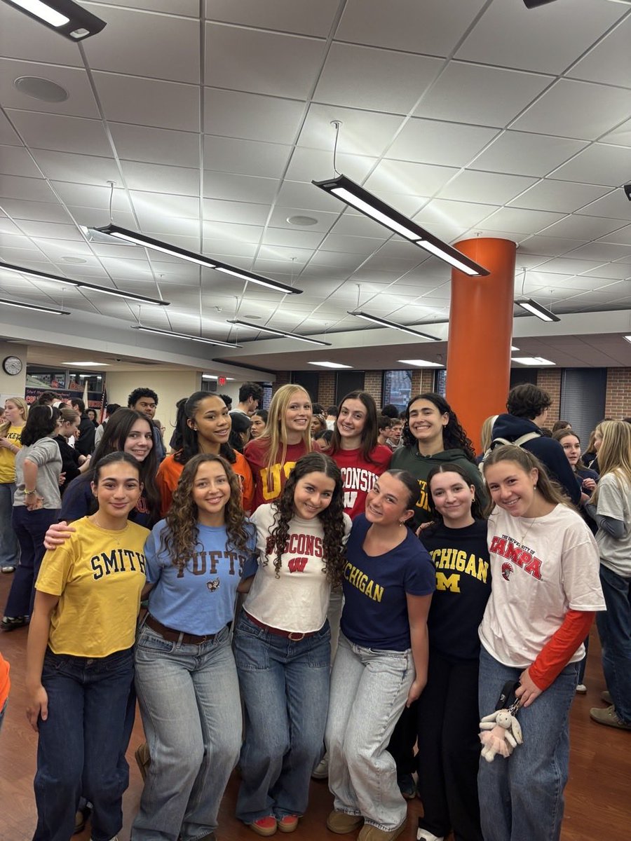 ETHSdance's tweet photo. Decision Day! We LOVE our EDC Seniors 💙🧡 https://t.co/vkbZm7r1DE
