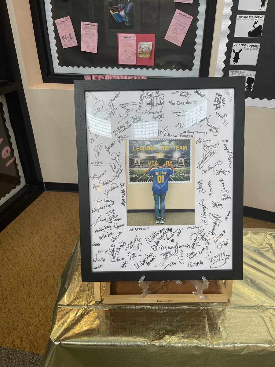 HolmquistES's tweet photo. Behind every great school is a great leader. Today we honor @DrCandus for her vision, commitment, and unwavering dedication to students success. Happy #PrincipalAppreciationDay ! 💙💛 #HummingbirdsFLY https://t.co/N9hpPLVINu