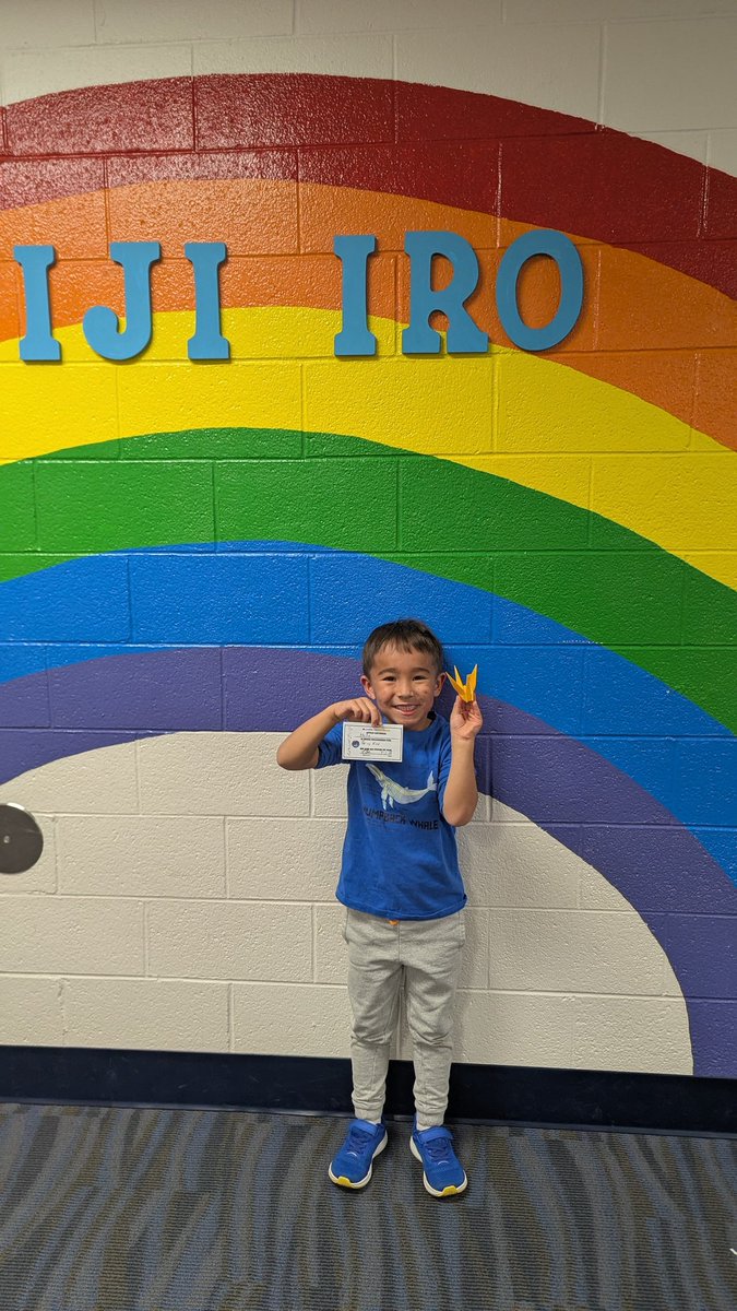 NijiIroSchool's tweet image. Another Golden Crane Award recipient received a positive phone call home for being Kind, Responsible, and Safe! #LivoniaPride #PBIS