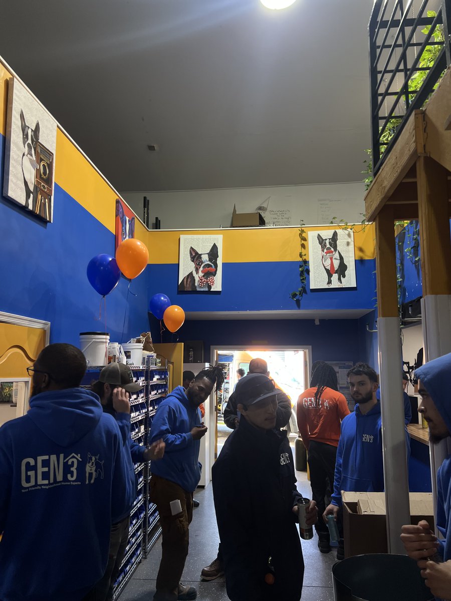 Gen3Electric's tweet image. 26 years of GEN3 🎉

Built by Bill. Powered by an incredible team.

(And shoutout to Debbie on 12 years, celebrated this past October 👏)
#GEN3 #Anniversary