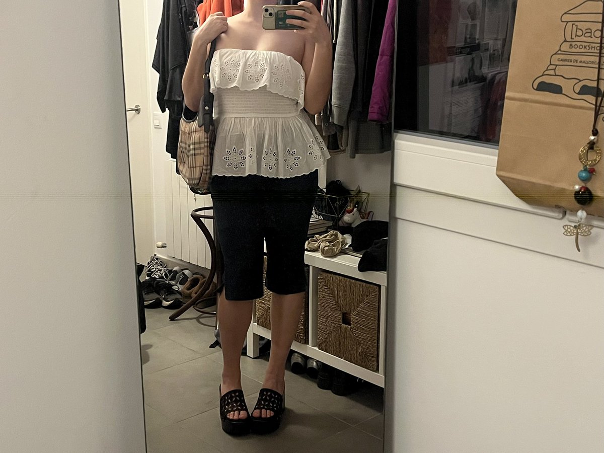 tuqueqe's tweet image. bring me summer bitch I’m #ready
