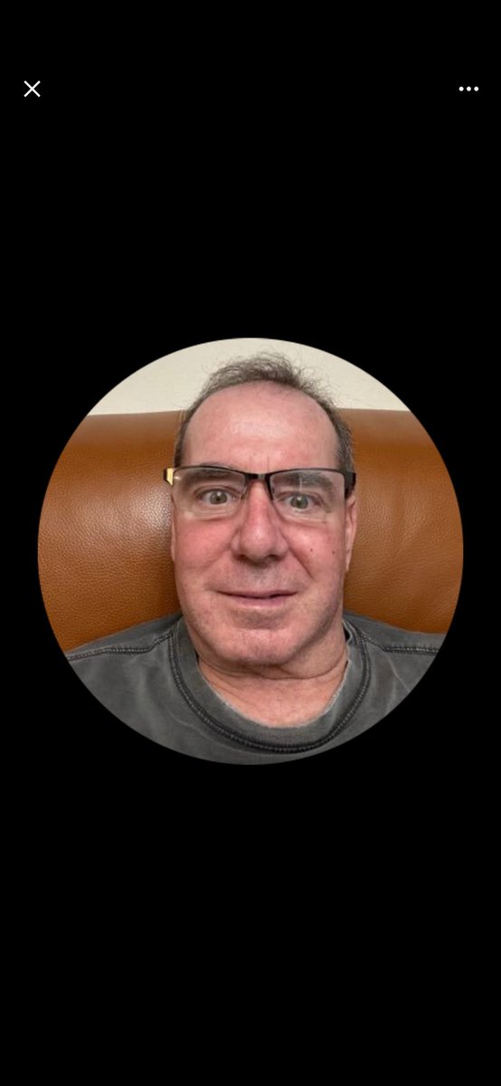 CameronDaGreat's tweet photo. @Roberske01 U look like a sex offender. Go worry about ur wife that's probably cheating on you than texting some hoes on Snapchat u a loser https://t.co/ihXqOiPIGr