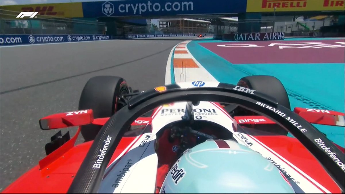 Here's your Top 5️⃣ with five minutes to go! 👇

Leclerc ⏱️ 1:29.443 🟣
Verstappen
Hamilton
Piastri
Antonelli

#F1 #MiamiGP