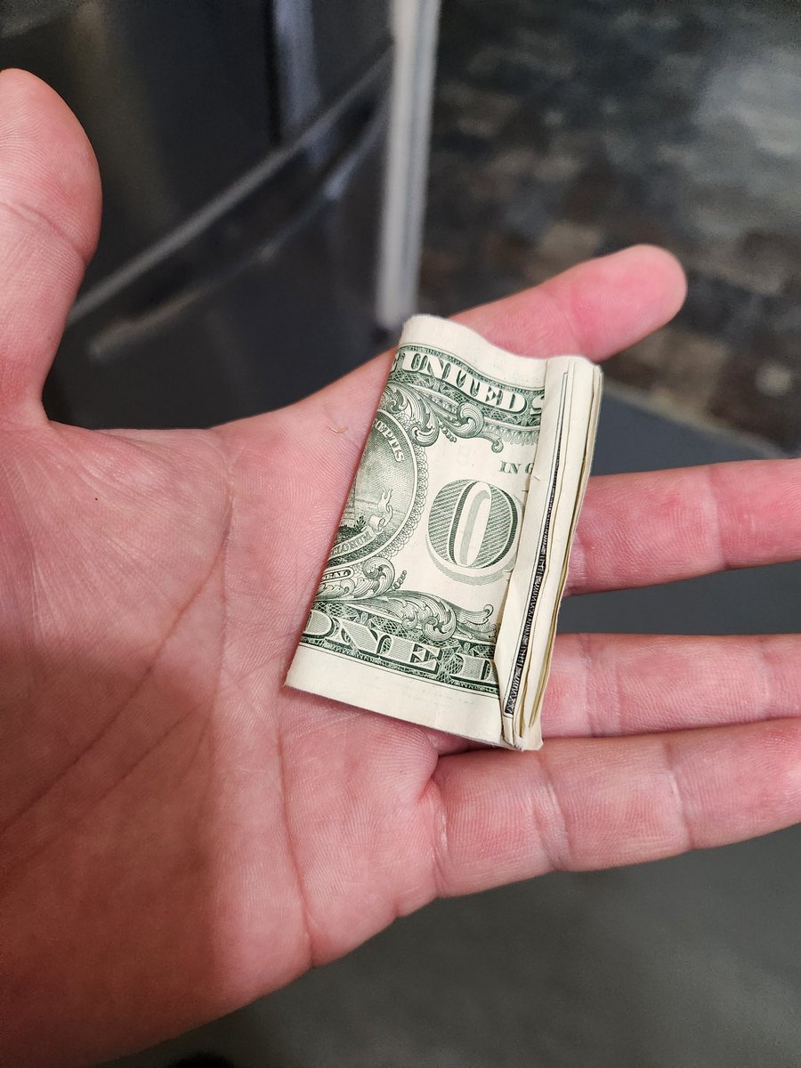 OMC956's tweet image. When you put on a fresh pair of shorts and find some cash in the pocket you know it's going to be a good day
#MoneyMatters #fridayvibes #fridaymood #NewMoney #onemanclick
