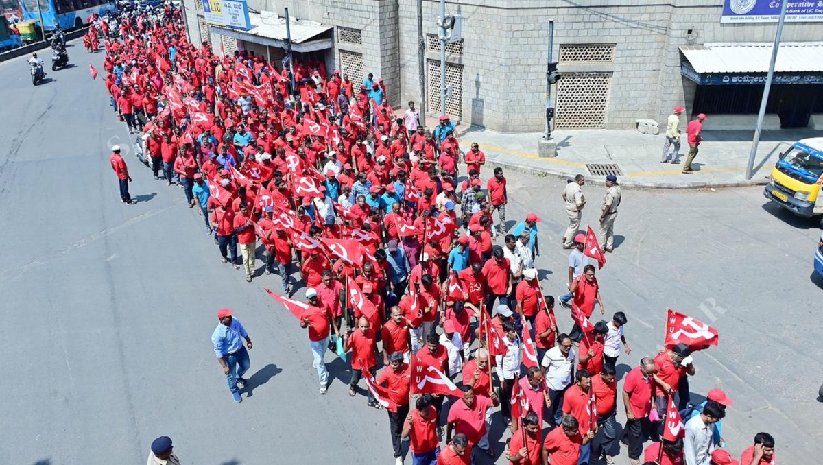 EnglishSalar's tweet image. #InternationalWorkersDay saw workers in Bengaluru march demanding labour rights &amp;amp; protest against the four labour codes while demanding higher wages.

#Bengaluru #labourday #May1 #LabourWelfare #labourlaws