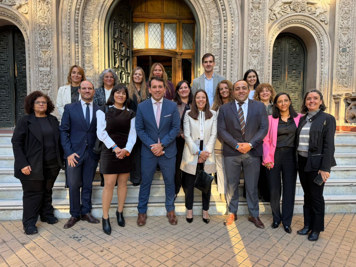 tamysalomonOk's tweet photo. Acompañamos al Ministro @TadeoGZ en la apertura del 186° período de sesiones ordinarias de la Legislatura de Mendoza.

El gobernador @alfredocornejo reafirmó a la educación como eje central, fortaleciendo la DGE y las políticas de infancias. https://t.co/bRTAasCMZY