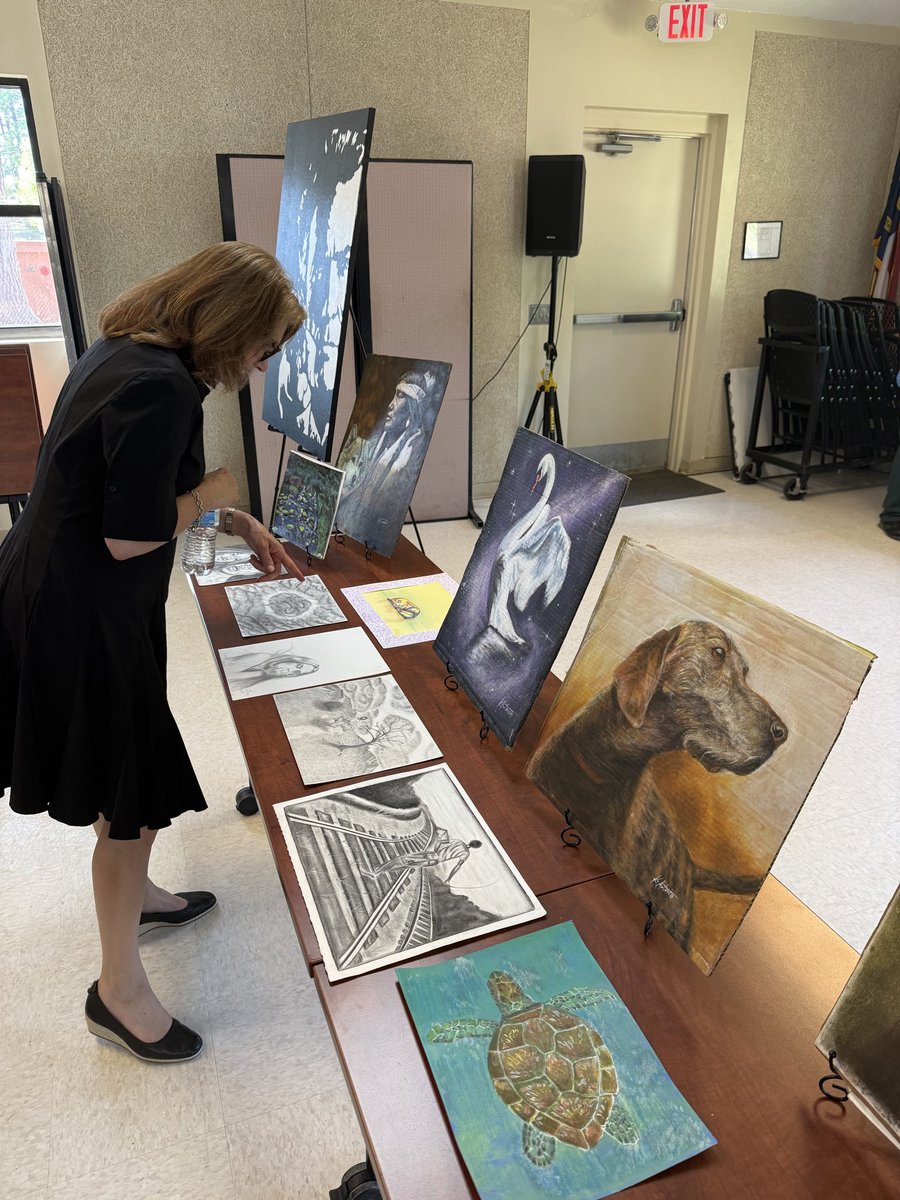 FLONC's tweet photo. Davidson Correctional Center in Lexington is one of NCDAC’s designated reentry facilities. Warden Jerry Laws and his staff support extensive programming on site, including an art class that I visited taught by a very talented man who is incarcerated at Davidson Correctional. https://t.co/h2SQ35ayN2