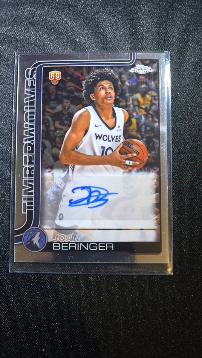 francoiskun's tweet photo. @Gylbret @TimberwolvesFR Le futur #cardsaddict #joanberinger https://t.co/2cW8nkelyf