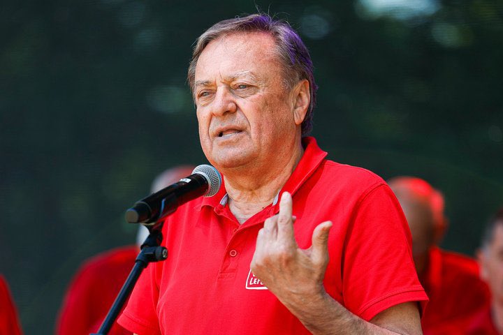 roli23 tweet media
