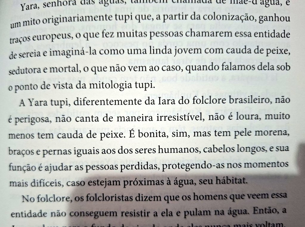 Curiosidade extra: segundo o livro "Anavilhãnas; Mitos indígenas da Amazônia"

A Yara tupi não é a figura sedutora que atrae homens como é descrita no folclore brasileiro, mas sim um ser pacífico que protege quem está em perigo nas águas