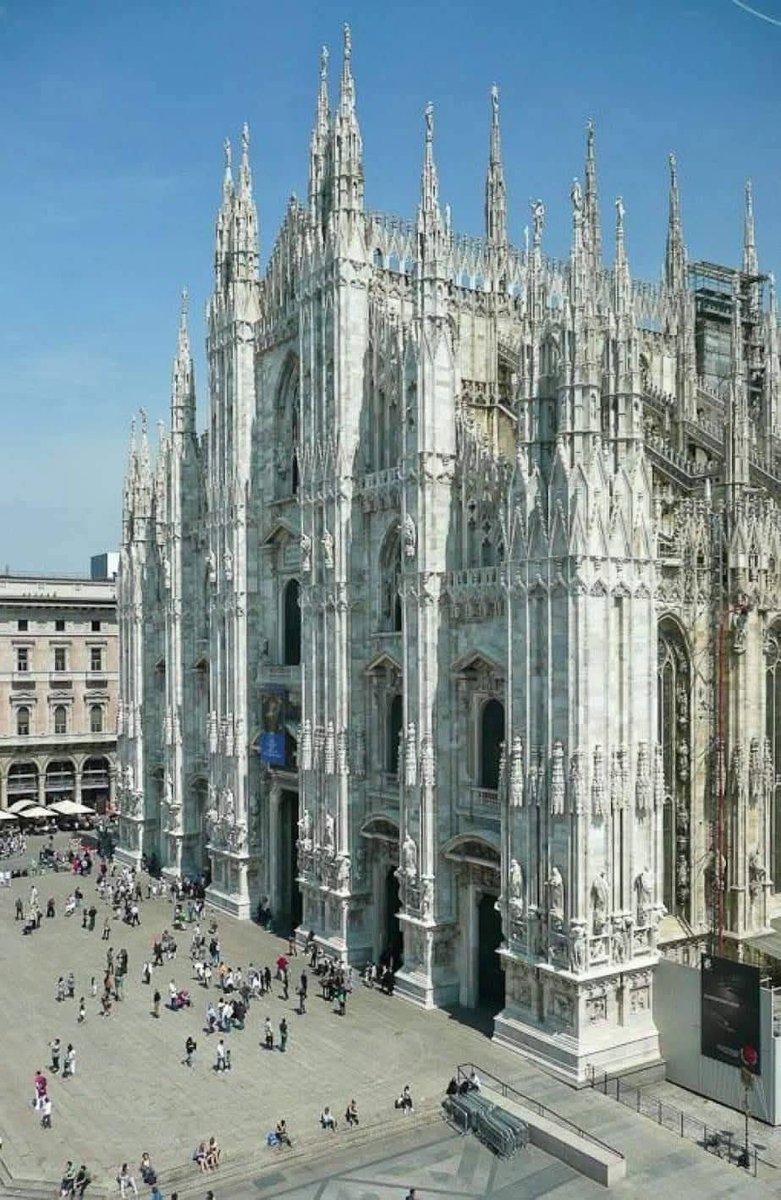 MAVERIC68078049's tweet image. Hmmm... They built this with hammers and chisels and oxcarts?