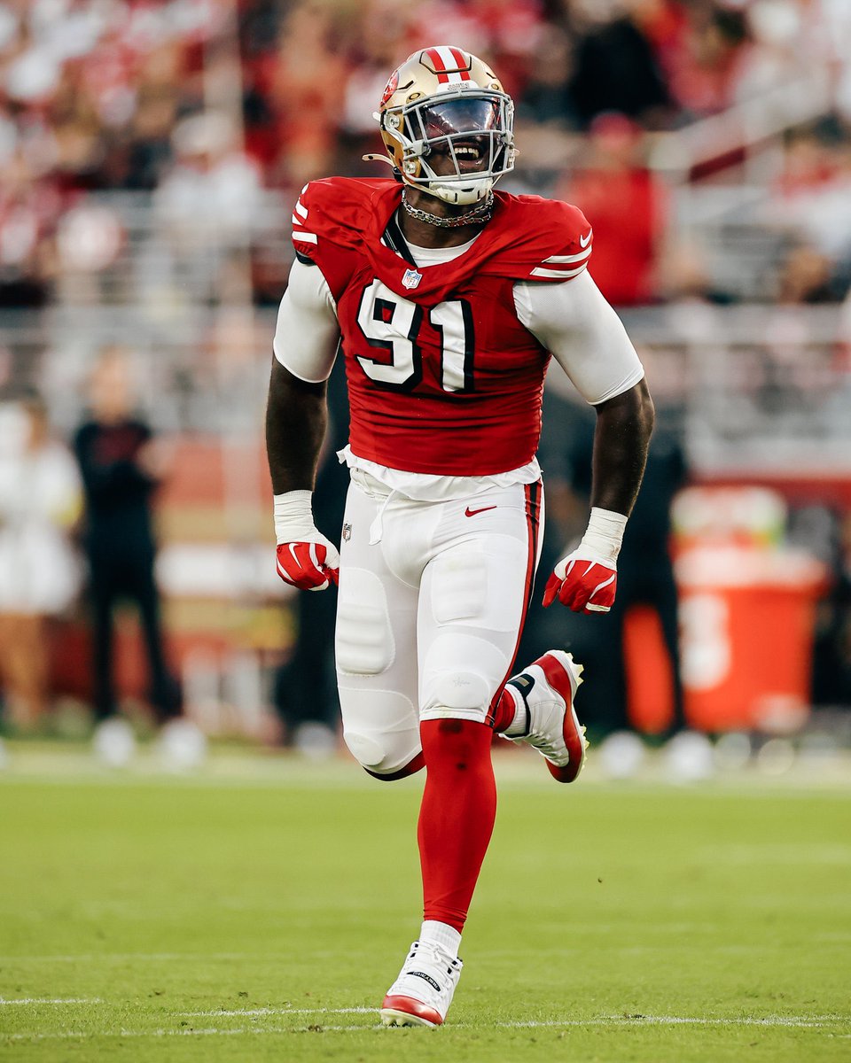 Shaggg_id's tweet image. Sam Okuayinonu from Nigerian roots 
@okuayinonu 
Undrafted out of University of Maryland… no hype, no guarantees.
He fought his way into the NFL through pure grind.
Stints with the Tennessee Titans and Indianapolis Colts followed, Now with the 49ers
#NFL #TITANS #COLTS #49ERS